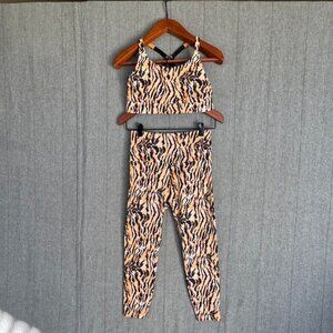 Lorna Jane Animalistic Print Sports Bra Top Ankle Biter Leggings Cord Set Size M